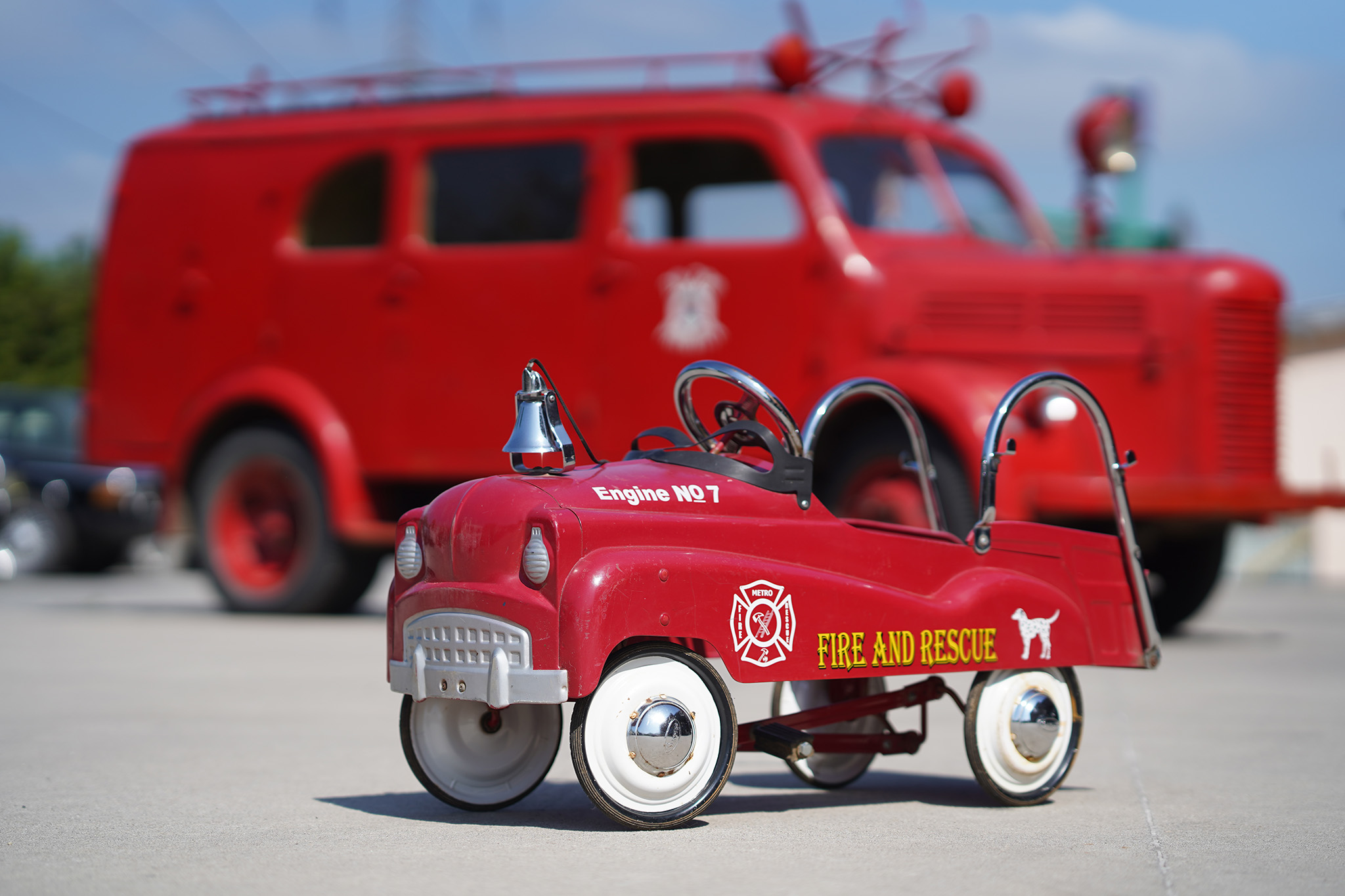 Firefighter pedal car Instep